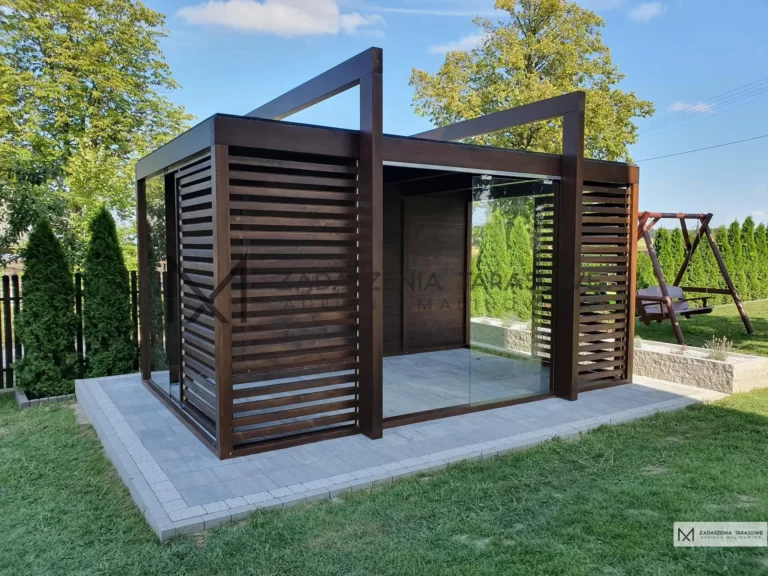 zabudowa ścian w altanie