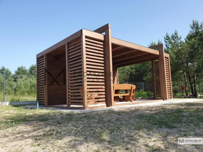 altana ogrodowa z klejonki