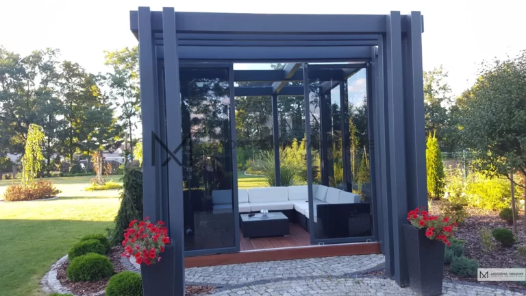 Wyposażenie altany szarej