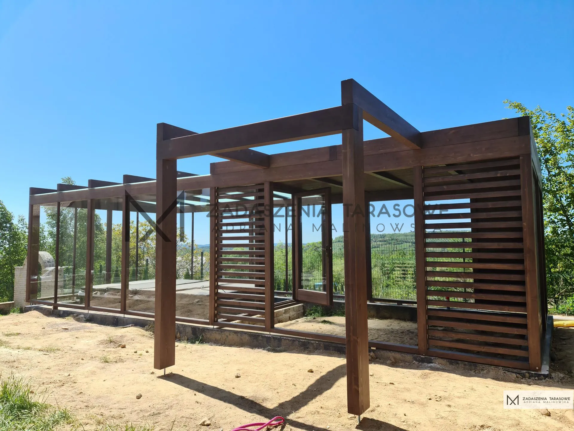 pergola przed altaną