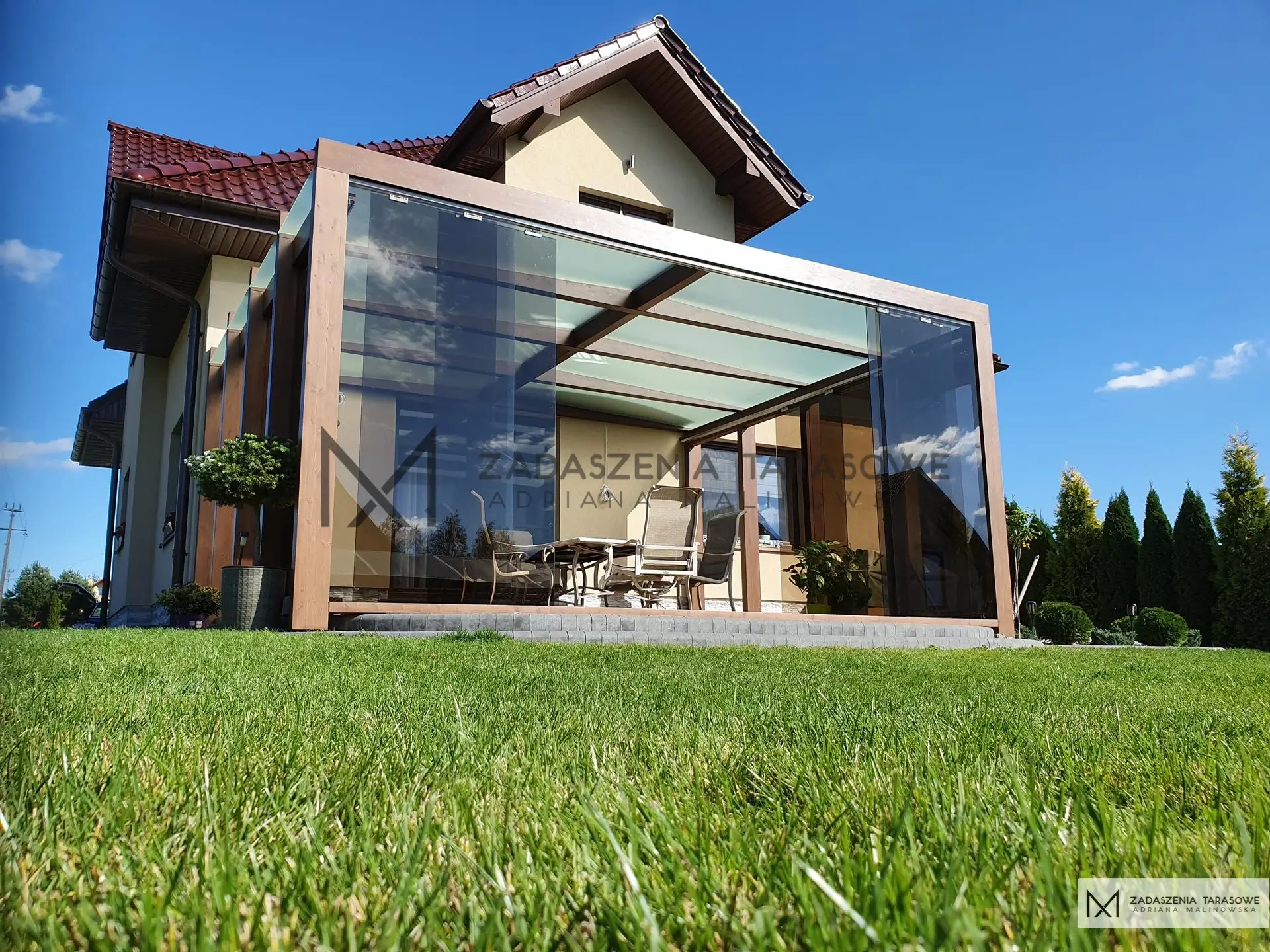 zadaszenie tarasu drewno i szkło