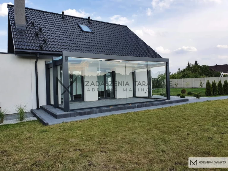 drewniane zadaszenie na taras