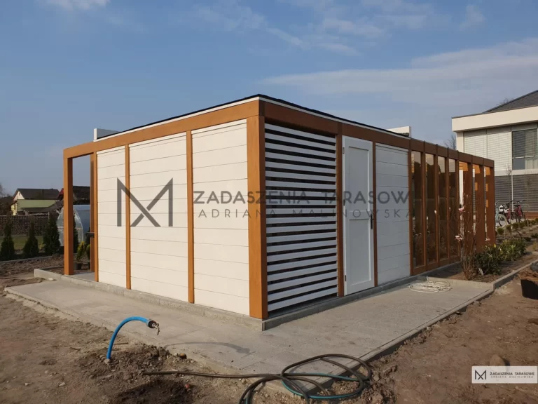 biała altana ogrodowa