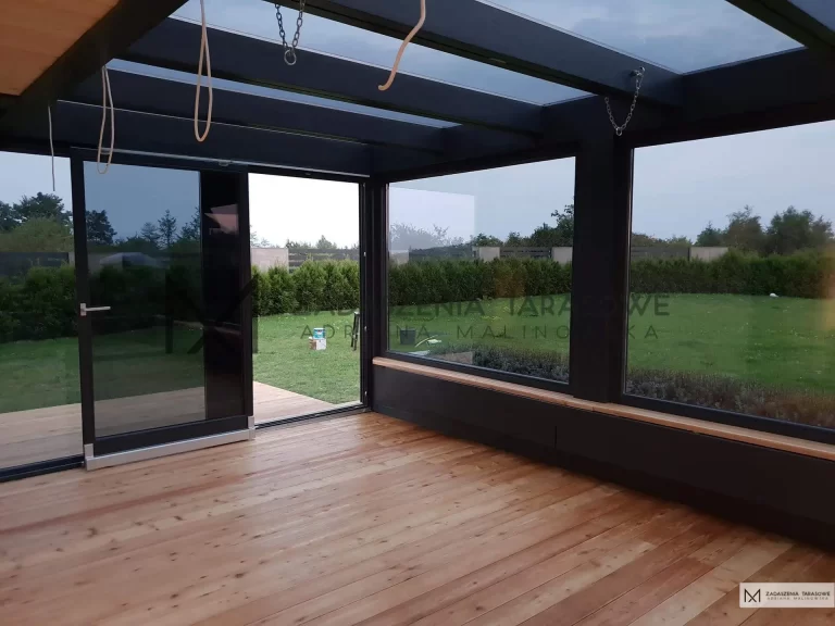 jakie szkło na zadaszenie tarasu