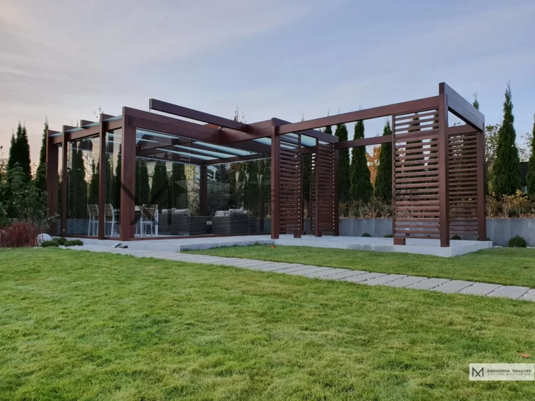 wolnostojąca altanka drewniana