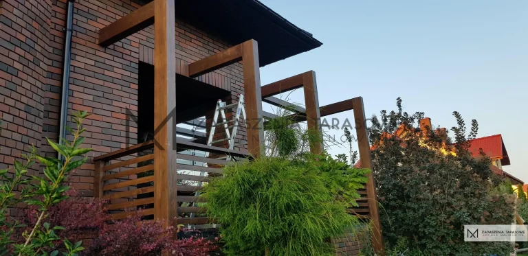 nowoczesna osłona tarsowa pergola z drewna