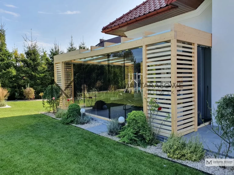 pergole tarasowe z panelami