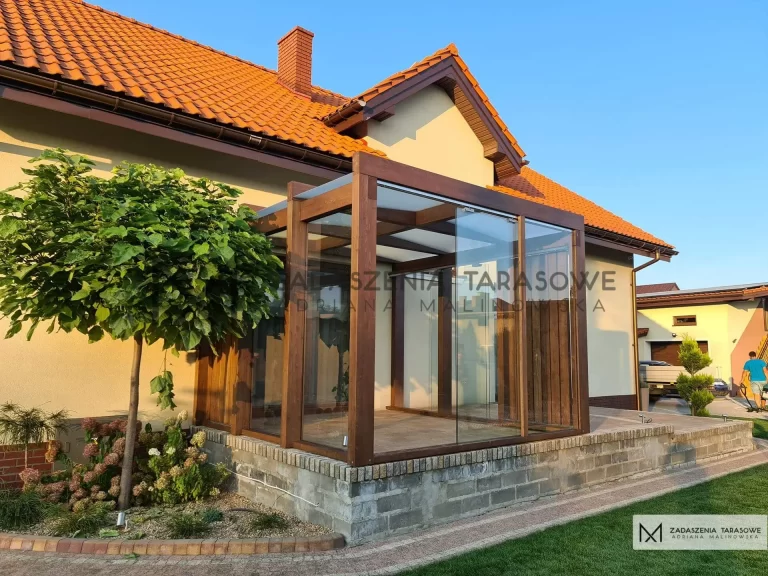 taras zadaszony inspiracje