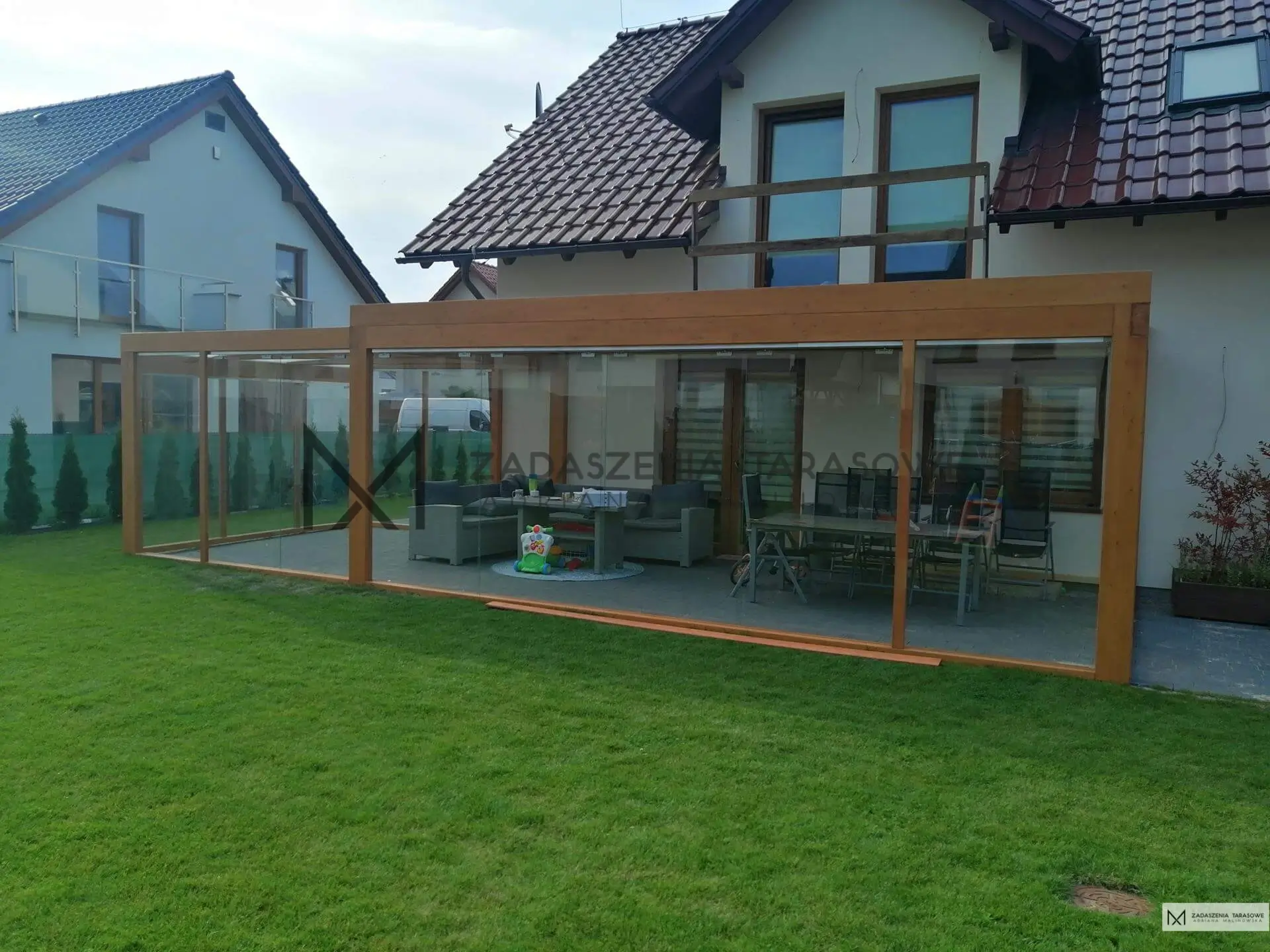tarasy drewniane zadaszenia