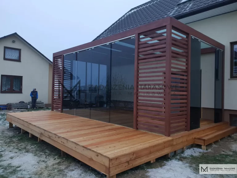 zadaszenie tarasu i szkło przesuwne