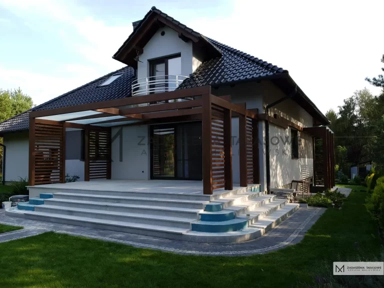 zadaszenie na tarasie drewniane