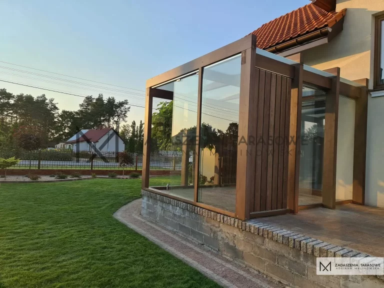 zadaszenie na taras z lamelami