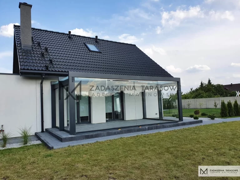 zadaszenie tarasu ze szkła hartowanego
