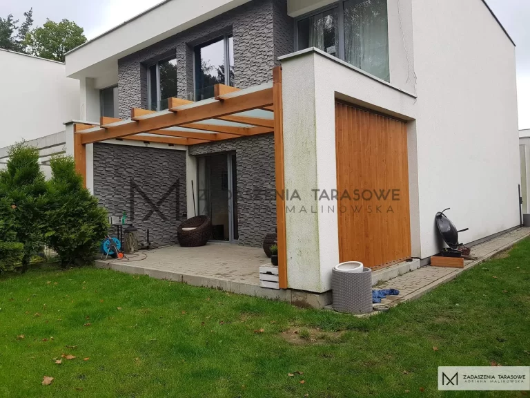 zadaszenie tarasu w zabudowie