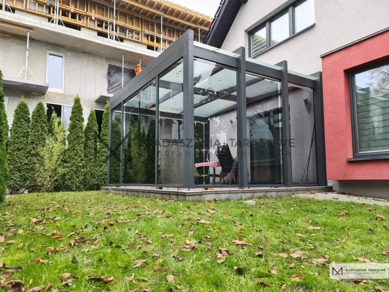 zadaszenia tarasów ze szkła