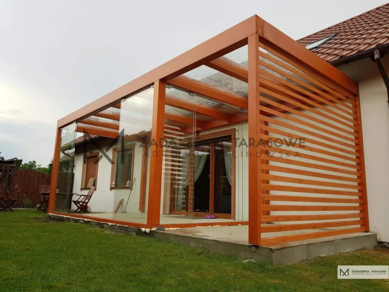 tarasowe zadaszenie z miejscem na grill nowoczesne