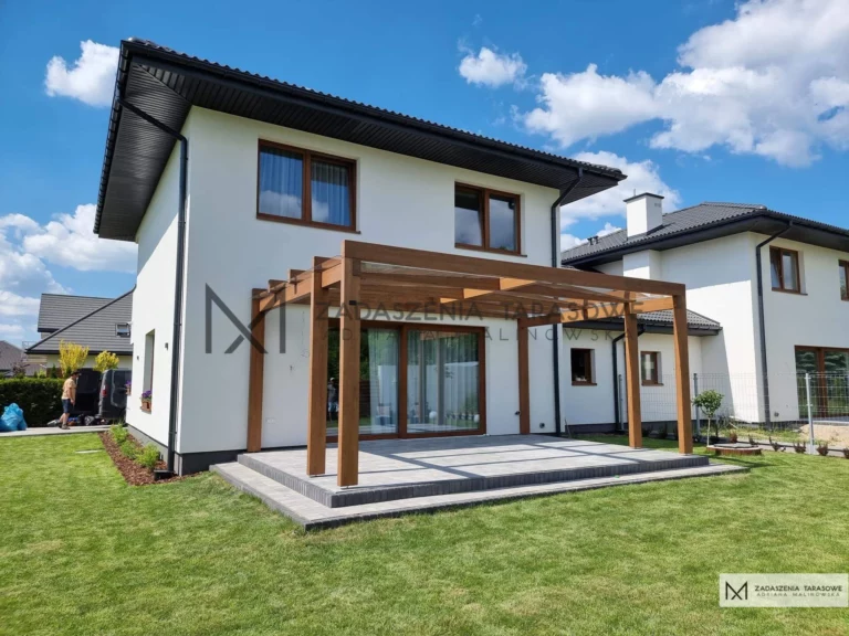 minimalizm w ogrodzie zadaszenie crx