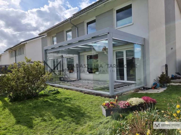 nowoczesne zadaszenie ze szkłem
