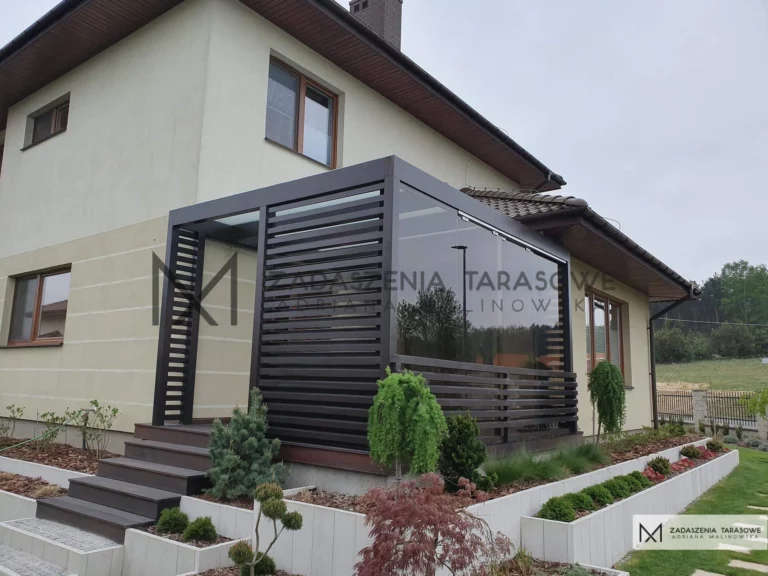 nowoczesny taras w szkle