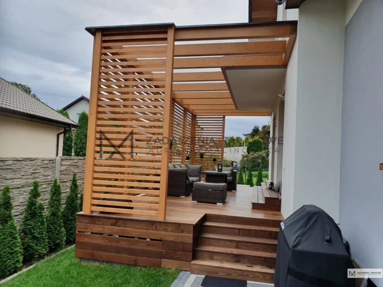 zadaszenie mocowane do balkonu z tarasem