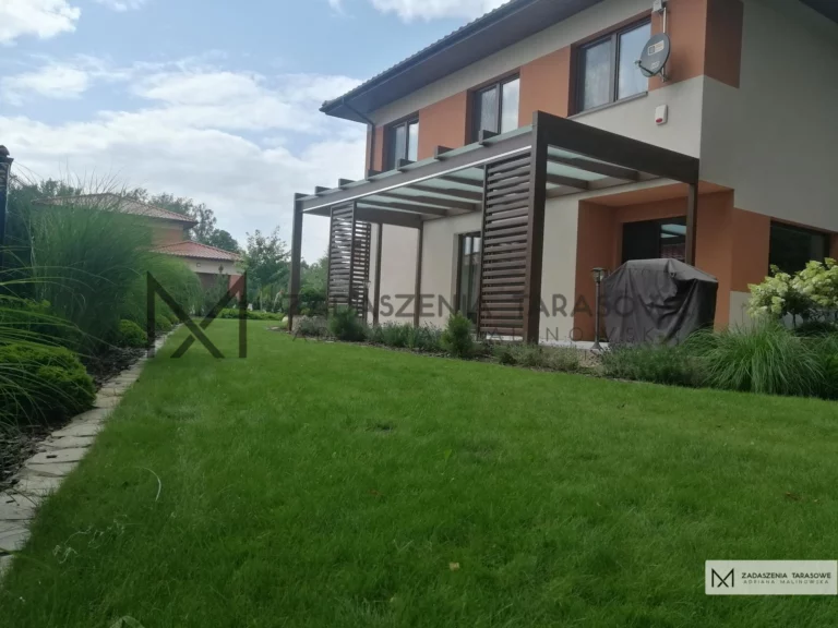 zadaszenie na taras z drewna