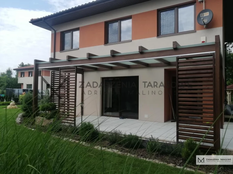 zadaszenie na taras ze szklanym dachem