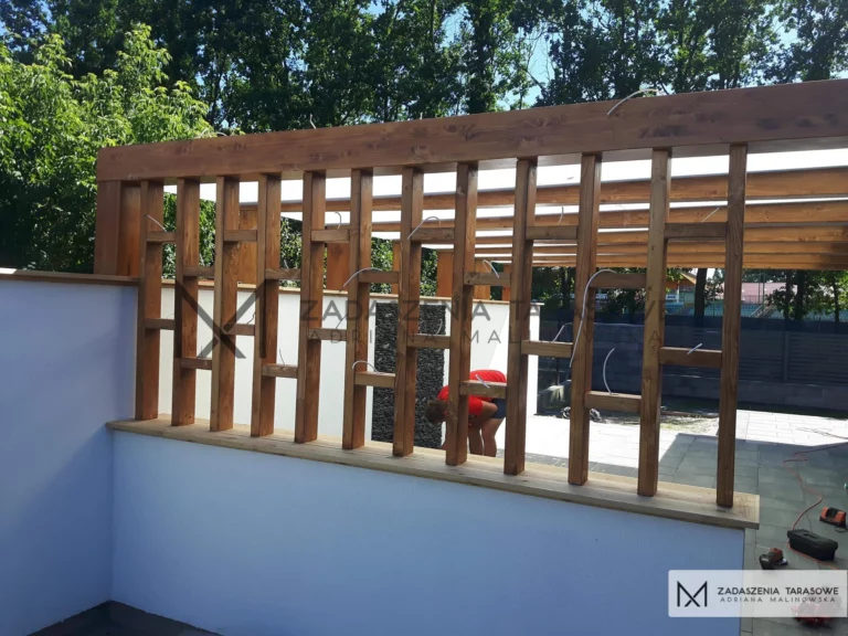 ścianka pod oświetlenie