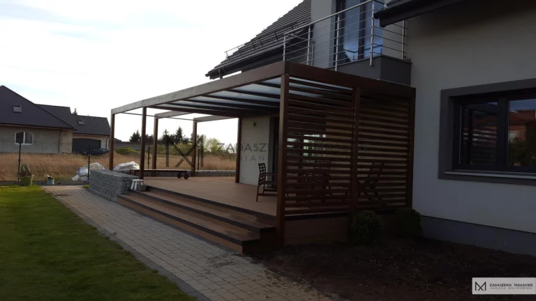 zadaszenie tarasu z desek