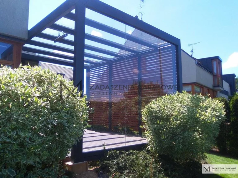 zadaszenie ze szkłem akustycznym