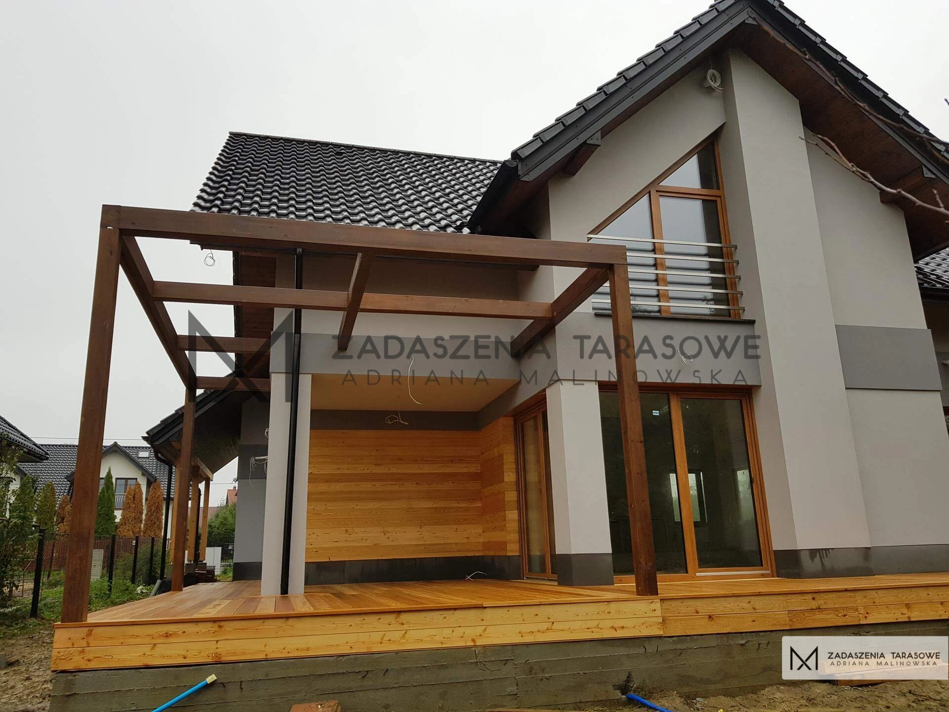 nowoczesna pergola do materiału