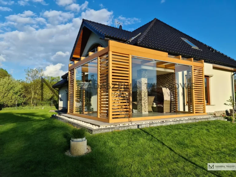 nowoczesna pergola zadaszona drewniana