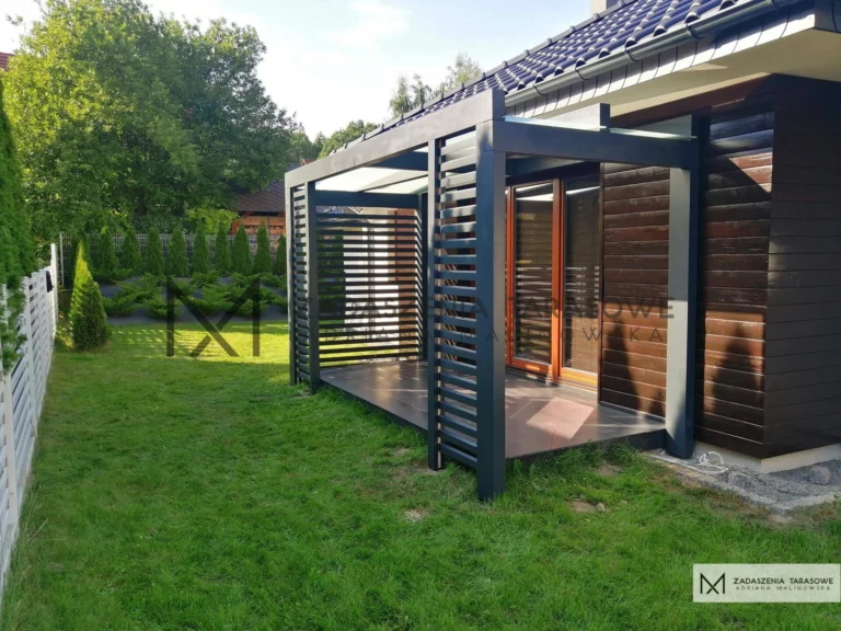 nowoczesny taras antracyt