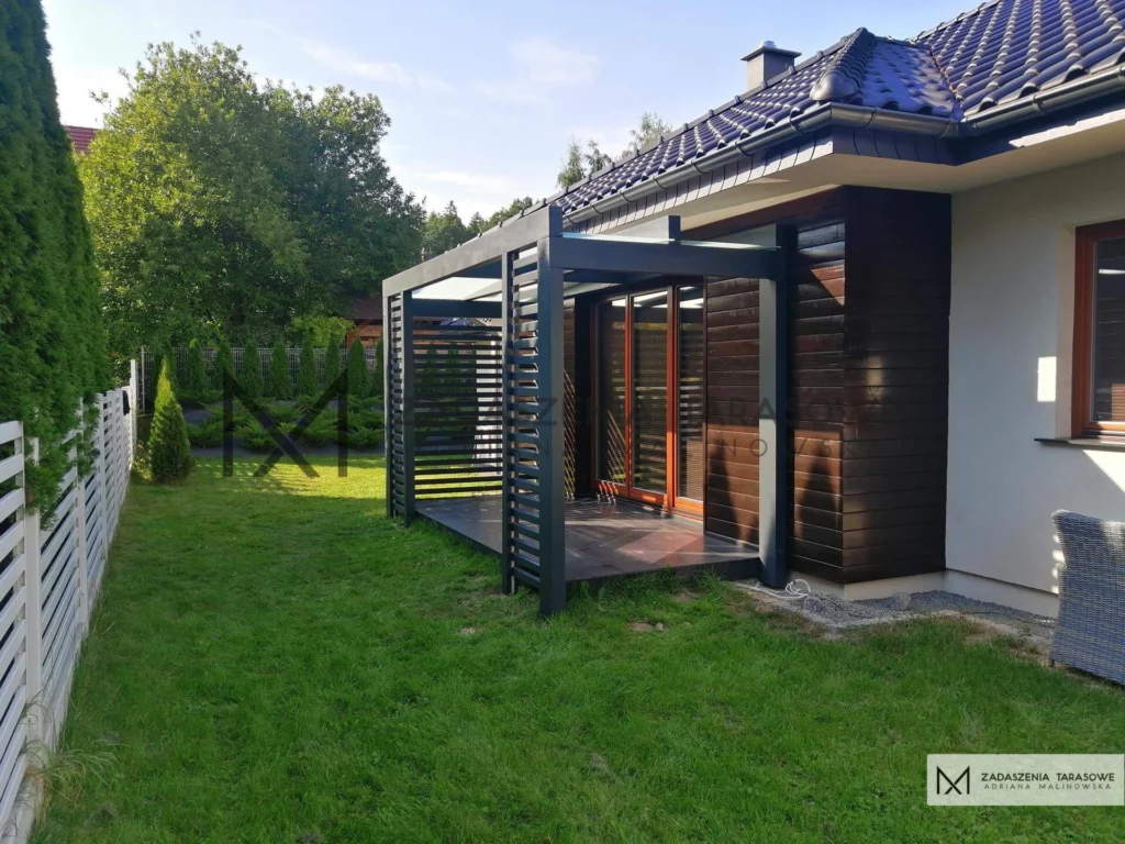 nowoczesny taras mały