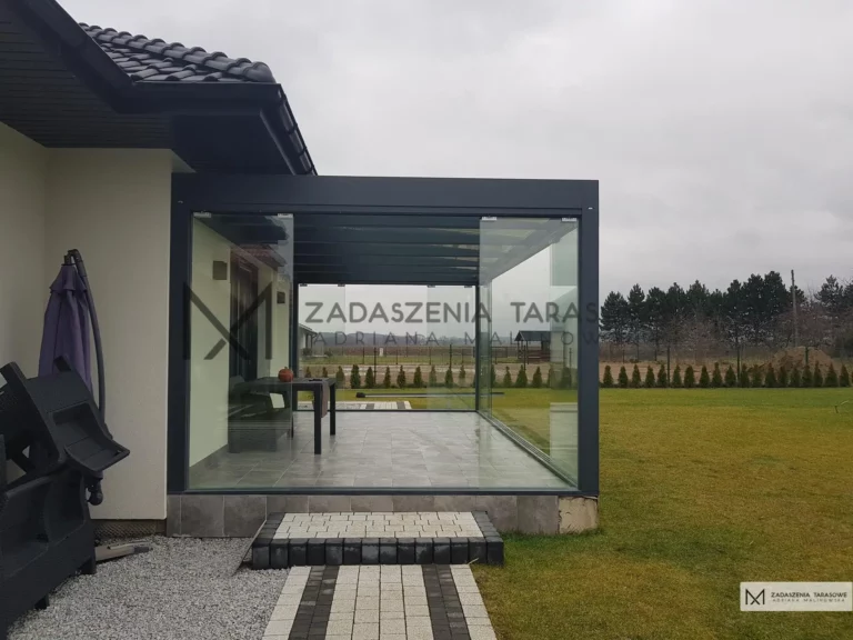 drewniana konstrukcja antracyt