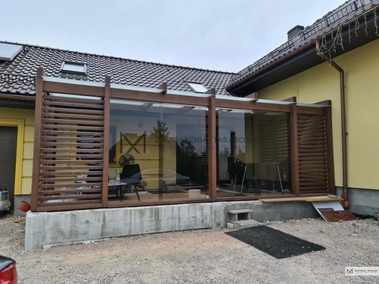 zadaszenie nad taras