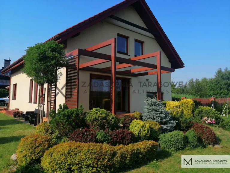 zadaszenie pergoli z drewna