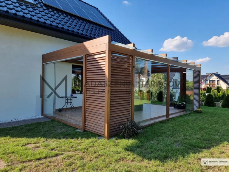nowoczesna pergola tarasowa z żaluzjami