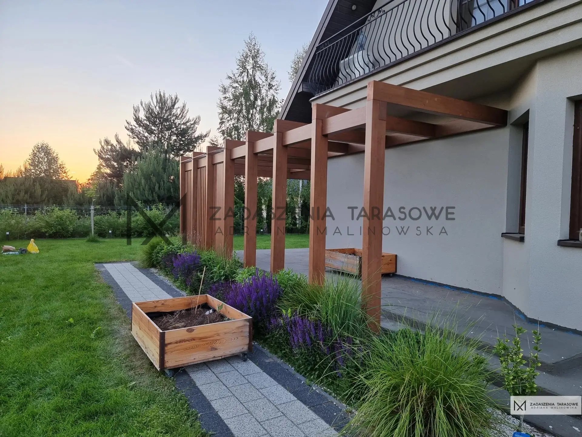 zadaszenia pergole nowoczesne drewniane