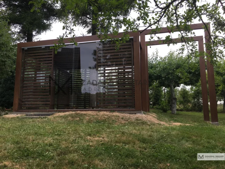 altana ogrodowa zamykana