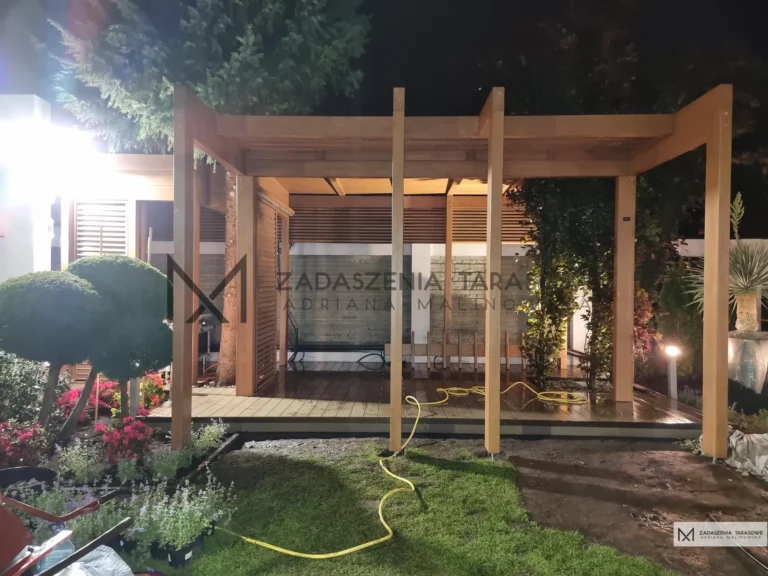 altana z drewna klejonego BSH z pergolą