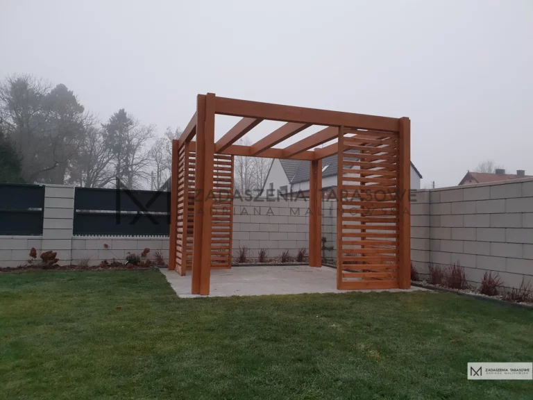 mała altana do ogrodu