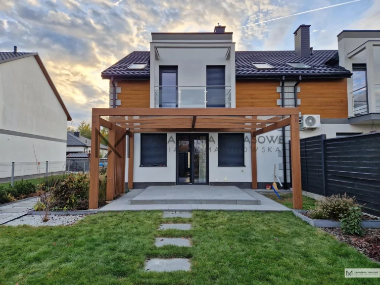 prosty taras przy domu