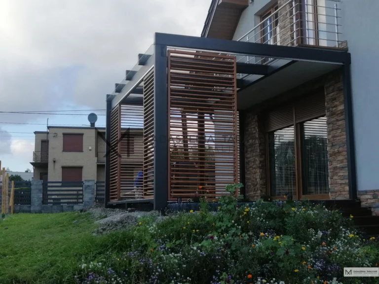 taras z ruchomymi deseczkami