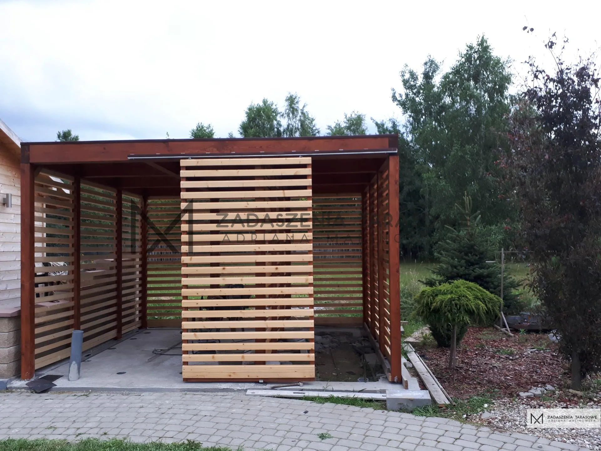 wiata garażowa nowoczesna