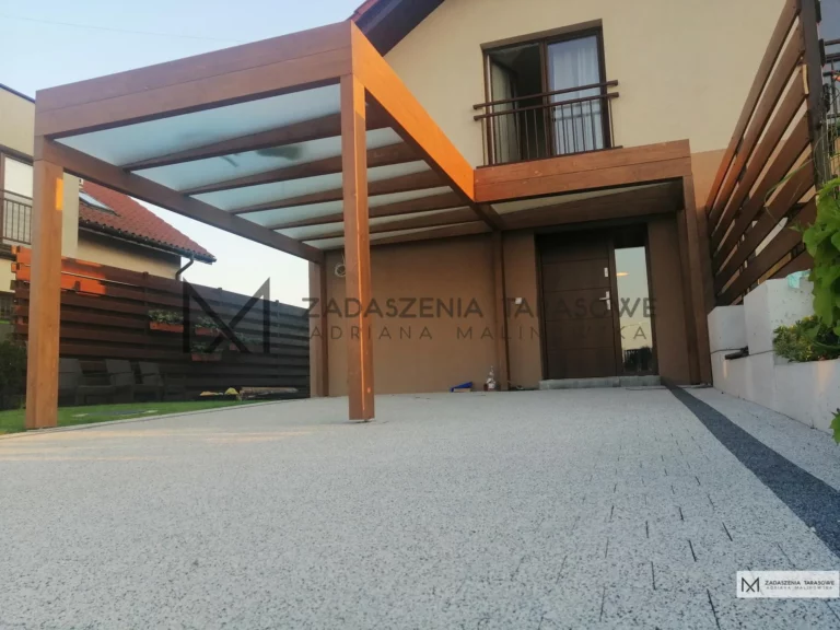 wiata przyścienna garaż i ganek nad drzwi