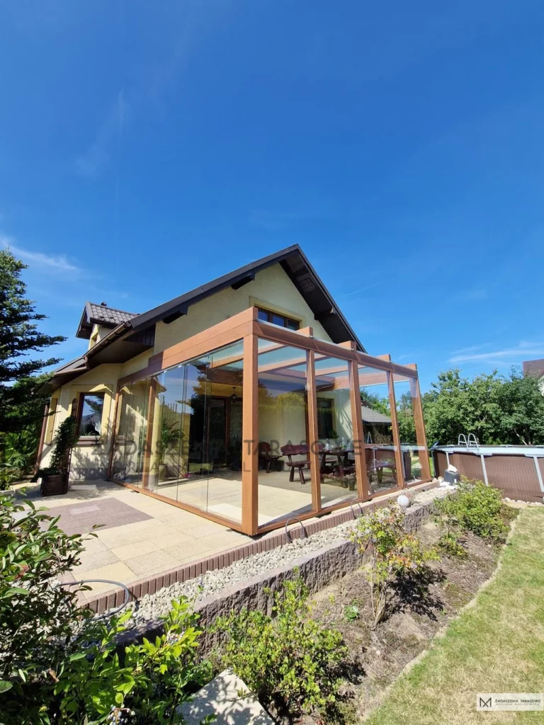zabudowa tarasu ze szkłem