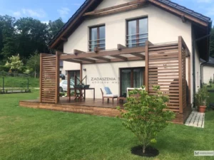 zadaszenie tarasu z pergolą na tarasie