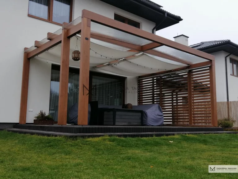 zadaszenie z tkaniną