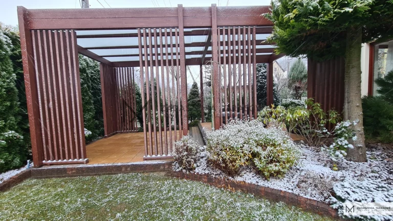 altanka z ruchomymi lamelami