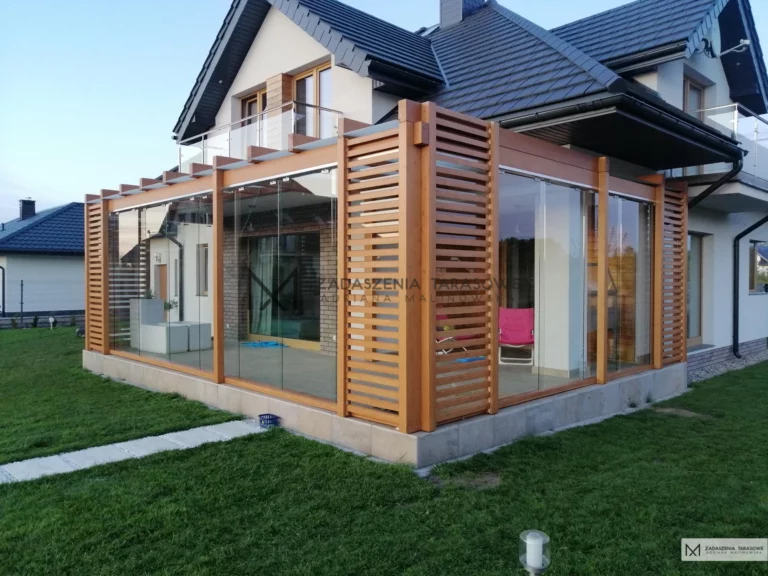 konstrukcja narożnej pergoli tarasowej